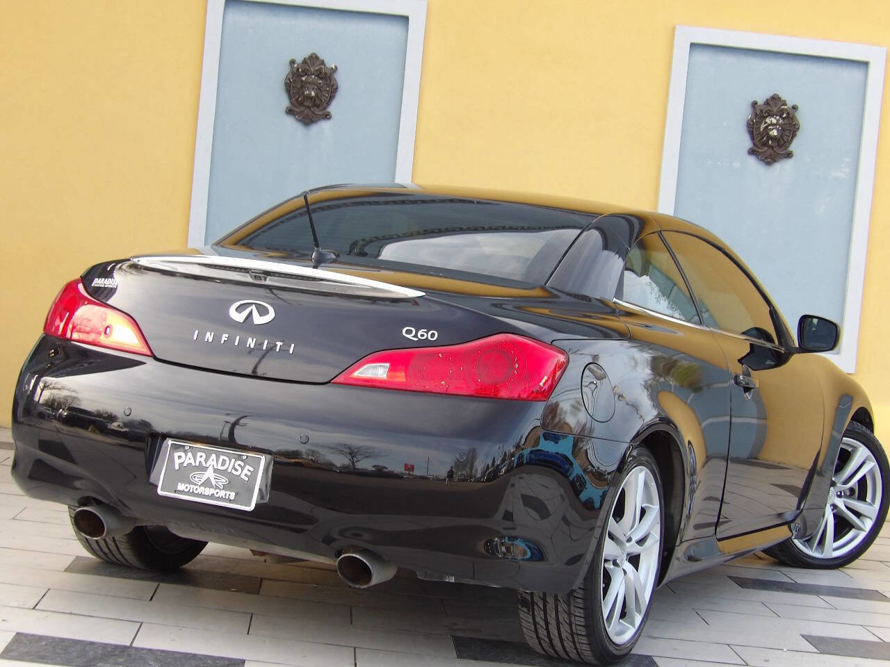 Used 2014 INFINITI Q60 Convertible w/ Premium Package image 5