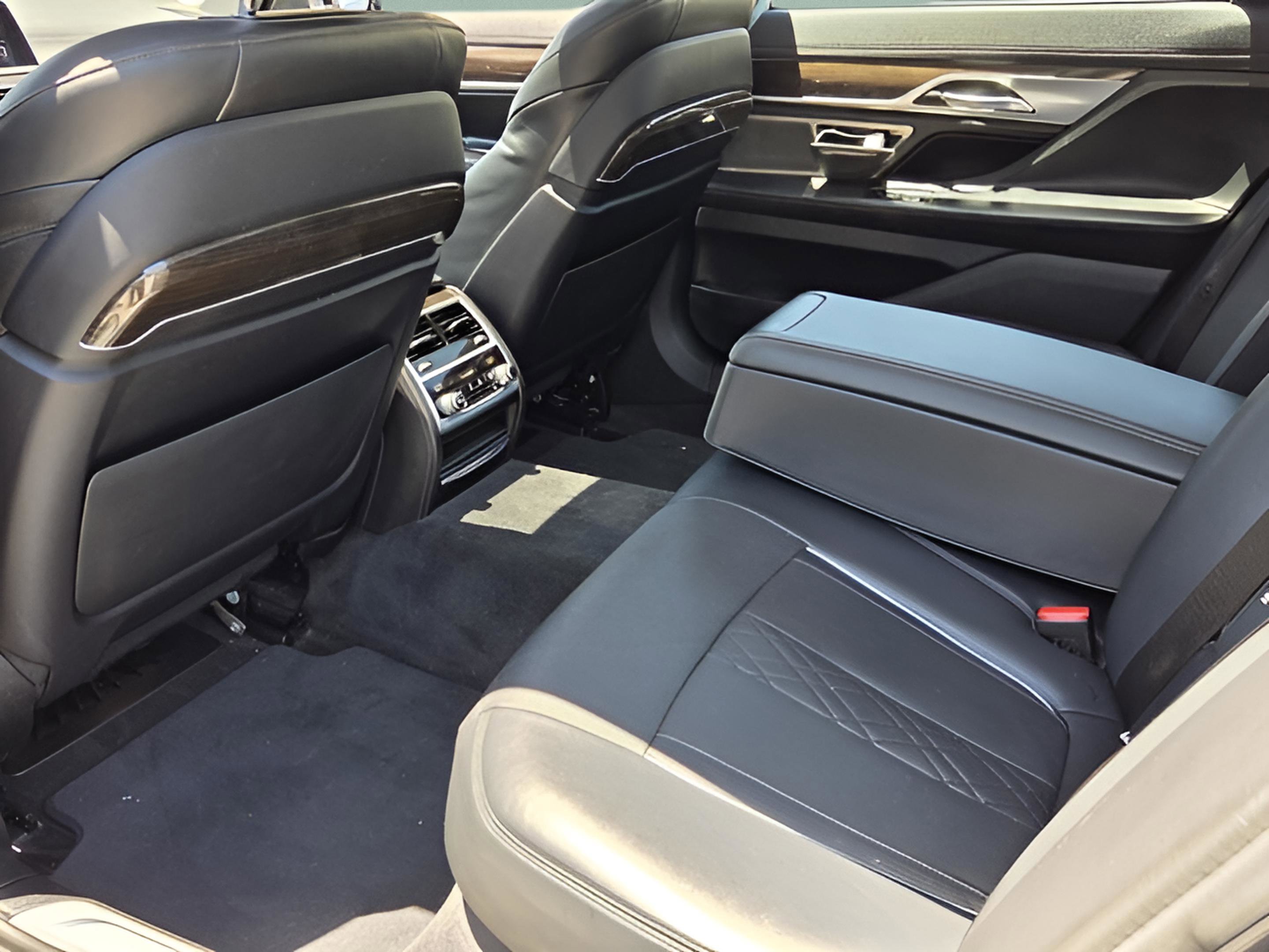 Used 2020 BMW 740i RWD image 16