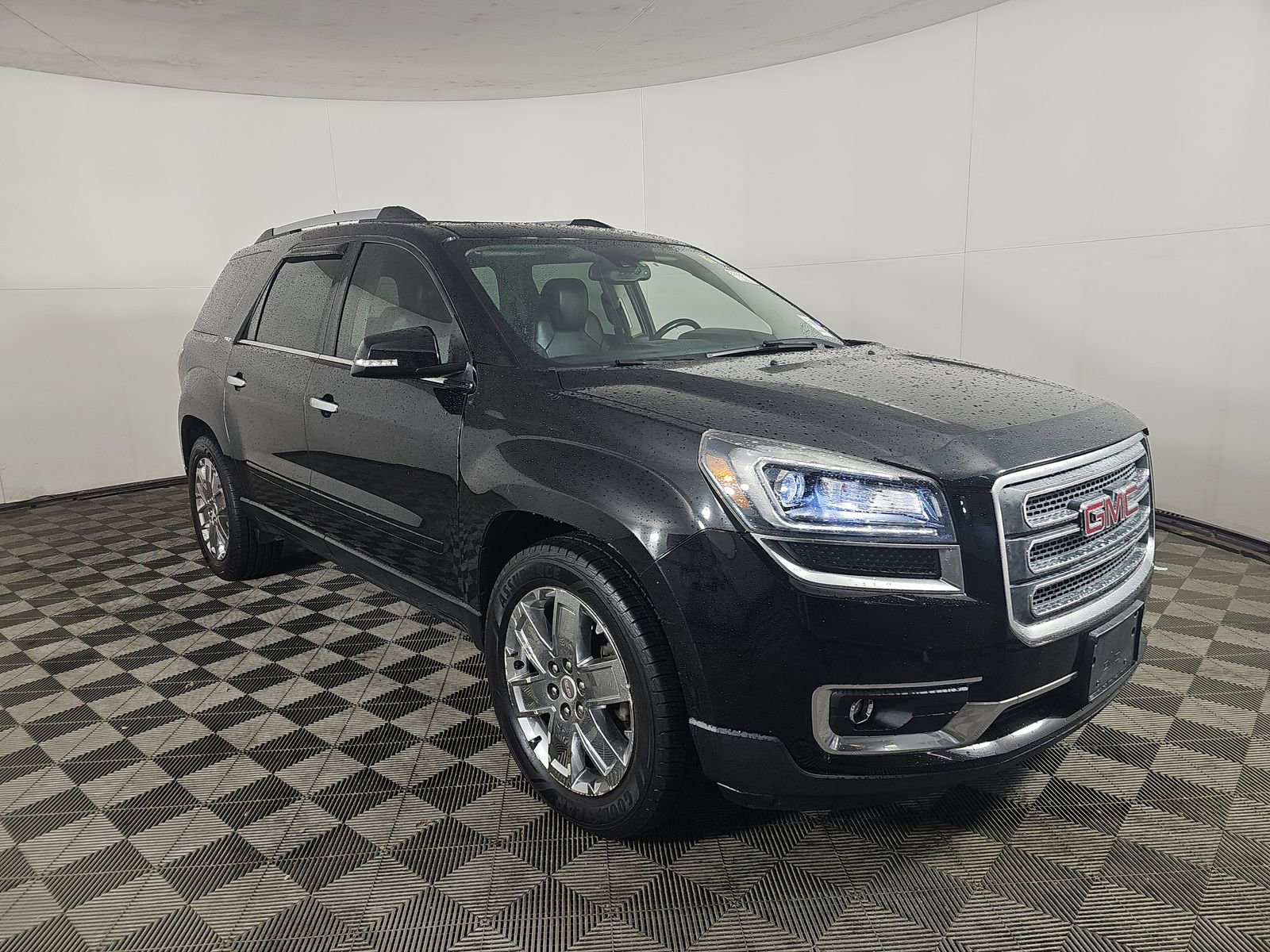 Used 2017 GMC Acadia Limited SLT AWD/4WD image 4