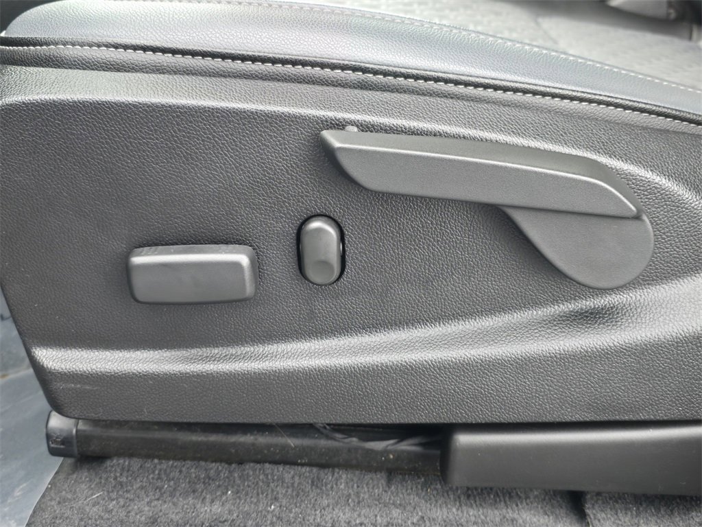 Used 2020 Chevrolet Colorado Z71 image 14