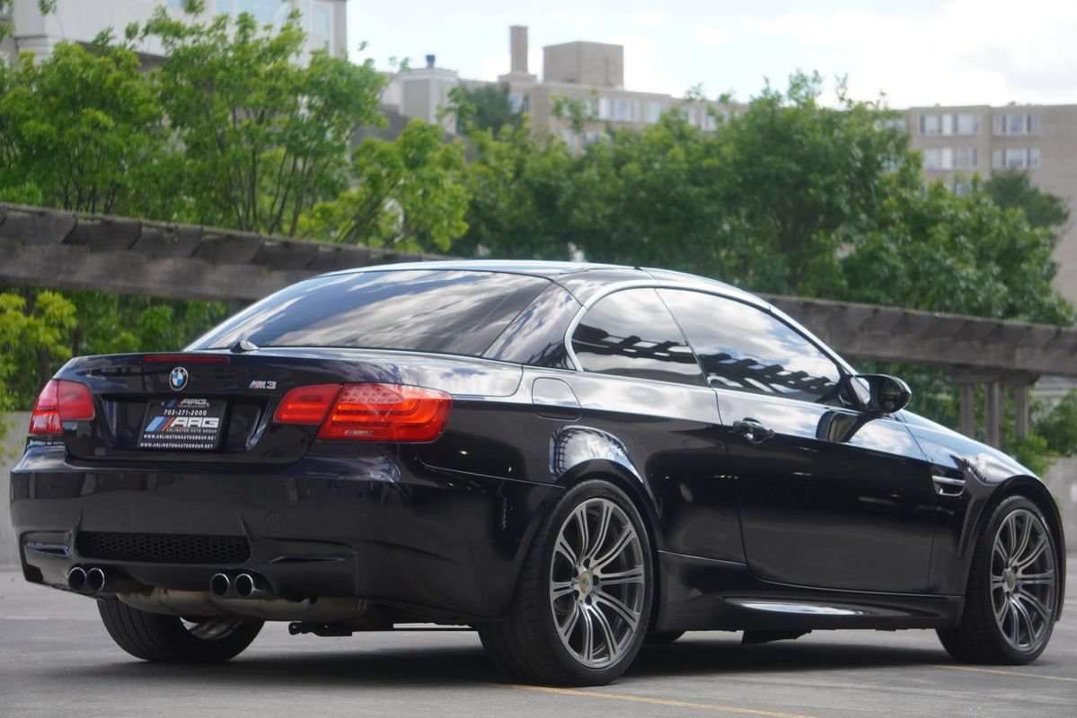Used 2011 BMW M3 Convertible RWD image 17
