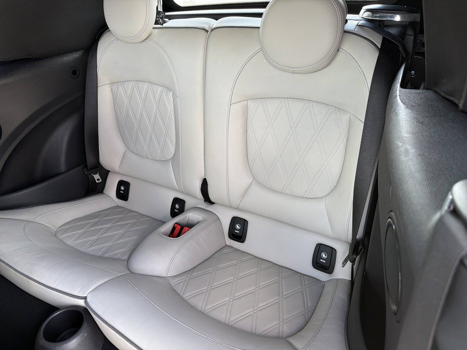 Used 2020 MINI Cooper S w/ Signature Upholstery Package FWD image 15