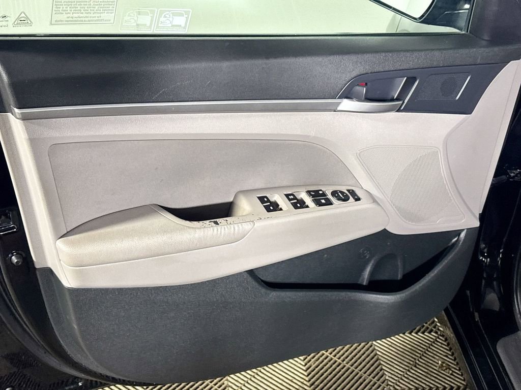 Used 2020 Hyundai Elantra SEL FWD image 10