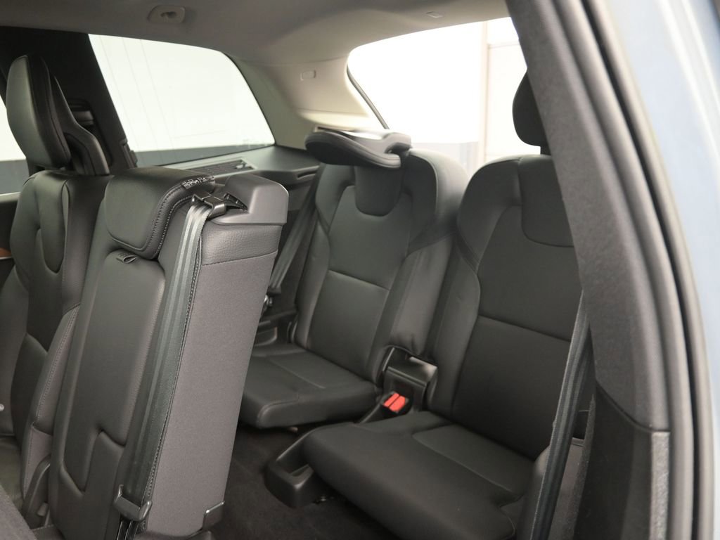 Used 2023 Volvo XC90 B6 Core w/ Climate Package image 12