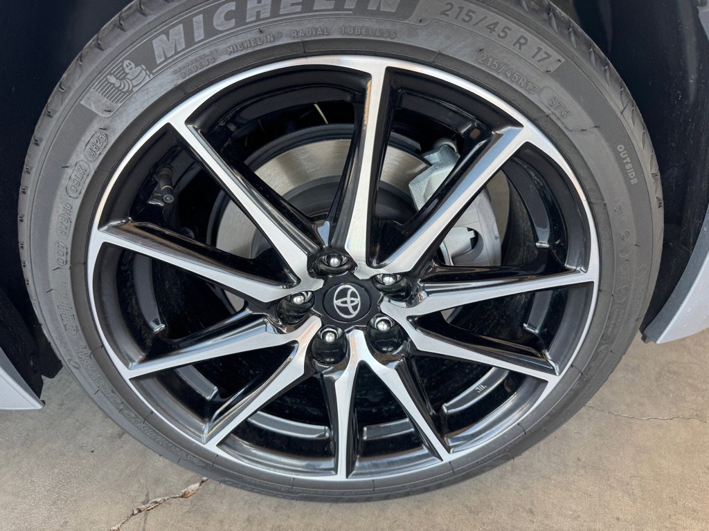 Used 2024 Toyota GR86 image 40