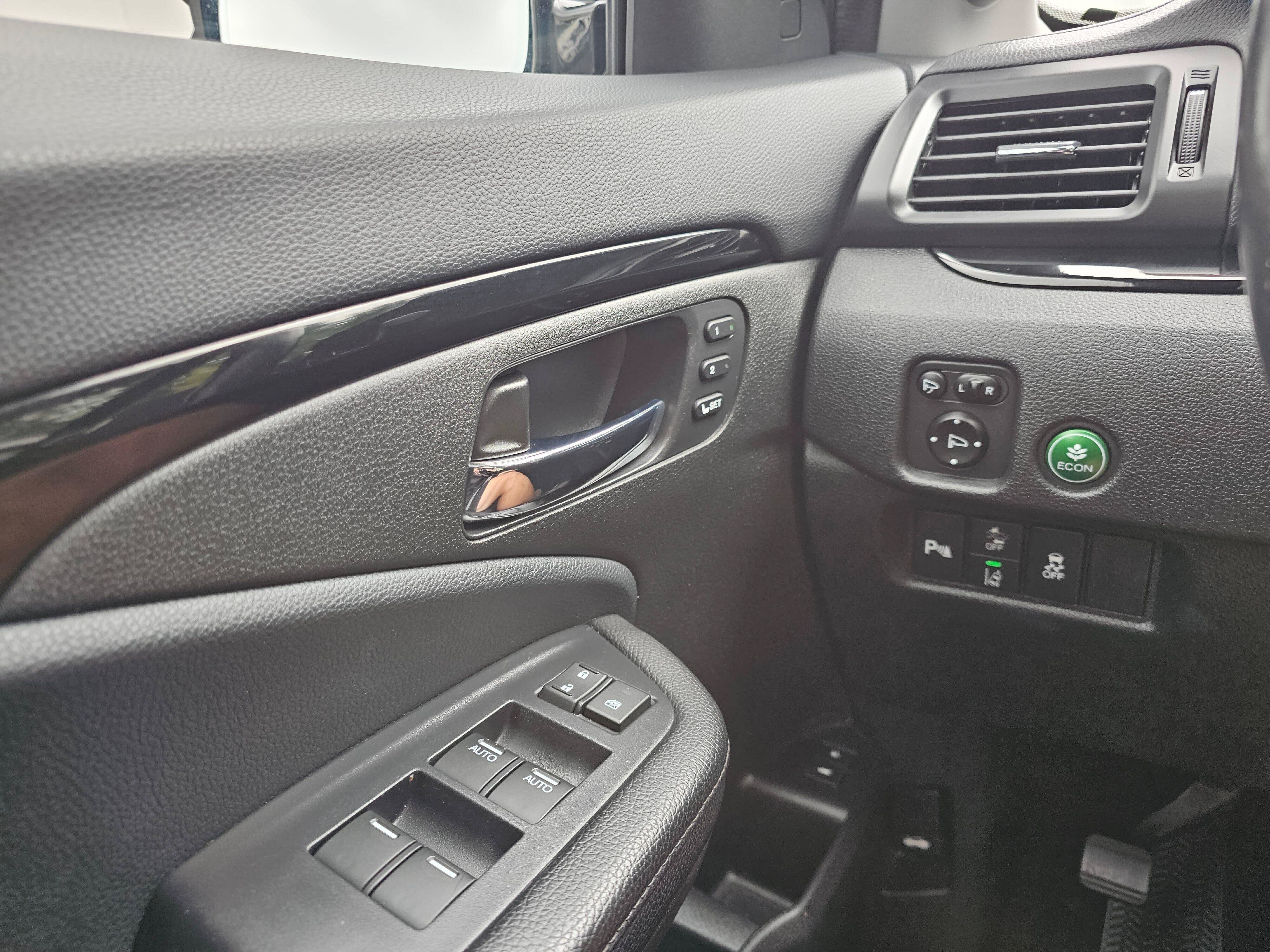 Used 2020 Honda Pilot Elite image 34