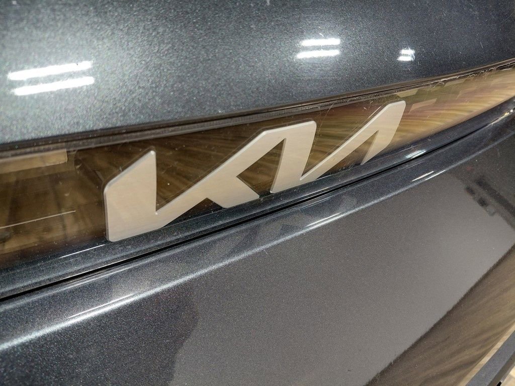 Used 2023 Kia Soul LX w/ LX Technology Package FWD image 7