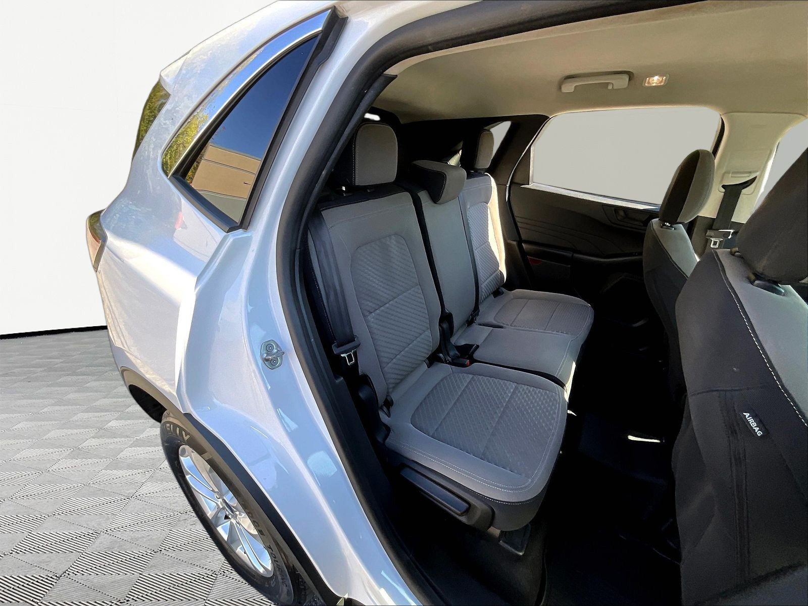 Used 2022 Ford Escape SE w/ Cold Weather Package AWD/4WD image 26