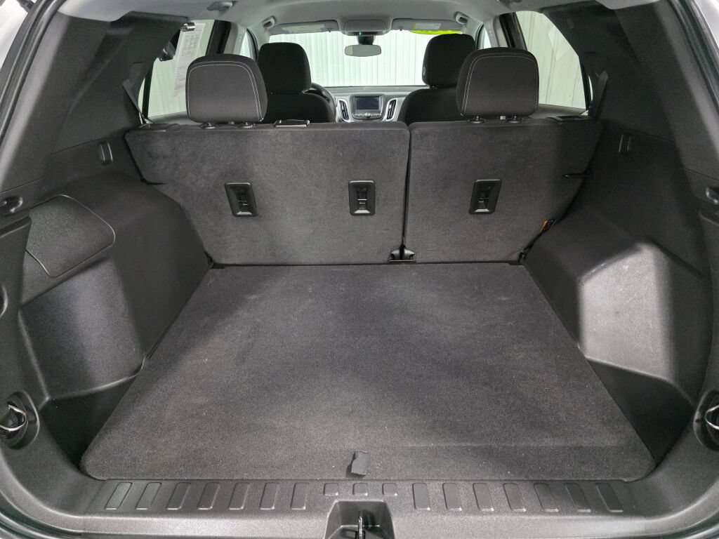 Used 2023 Chevrolet Equinox LS w/ LS Convenience Package FWD image 11