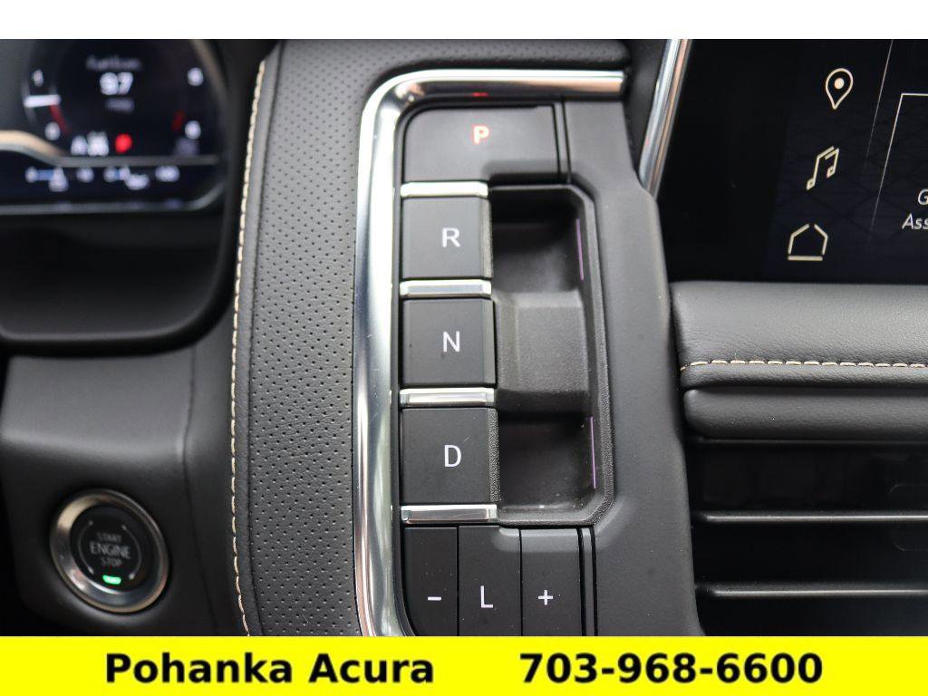 Used 2024 GMC Yukon SLT w/ SLT Premium Package image 16