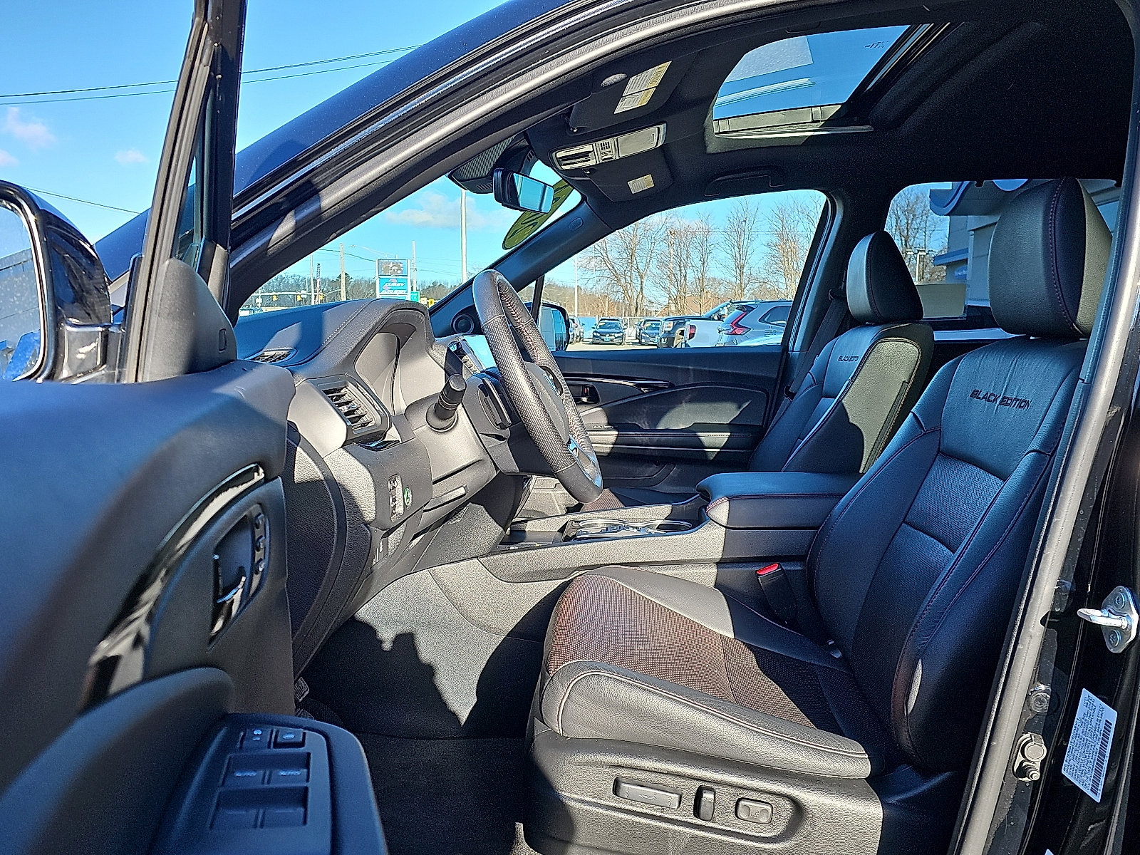 Used 2024 Honda Passport Black Edition image 14