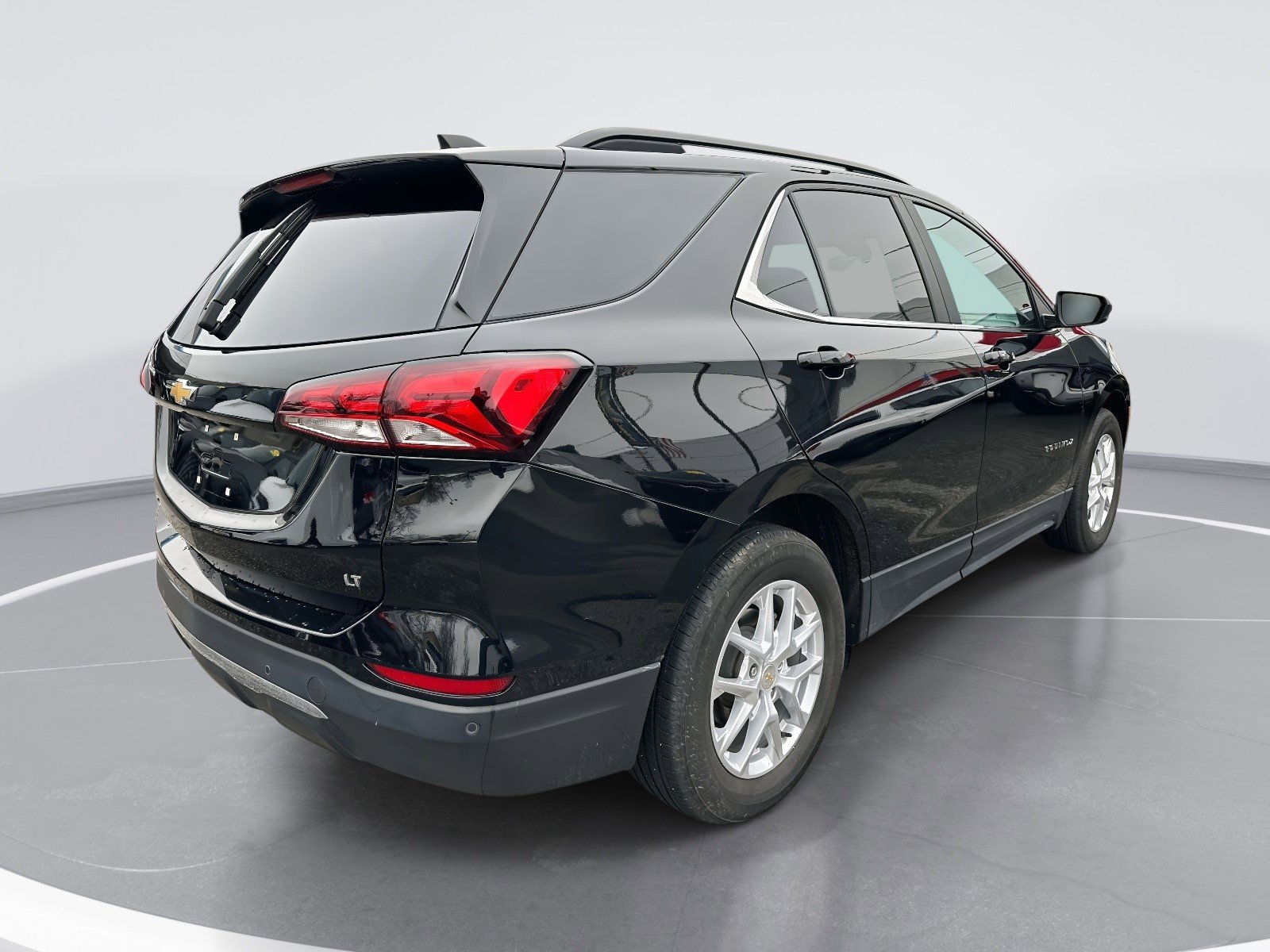 Certified 2023 Chevrolet Equinox LT FWD image 3