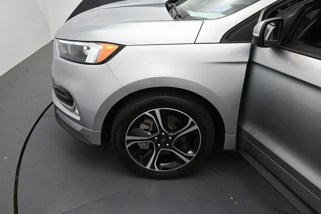Certified 2023 Ford Edge ST w/ Cargo Accessory Package AWD/4WD image 9