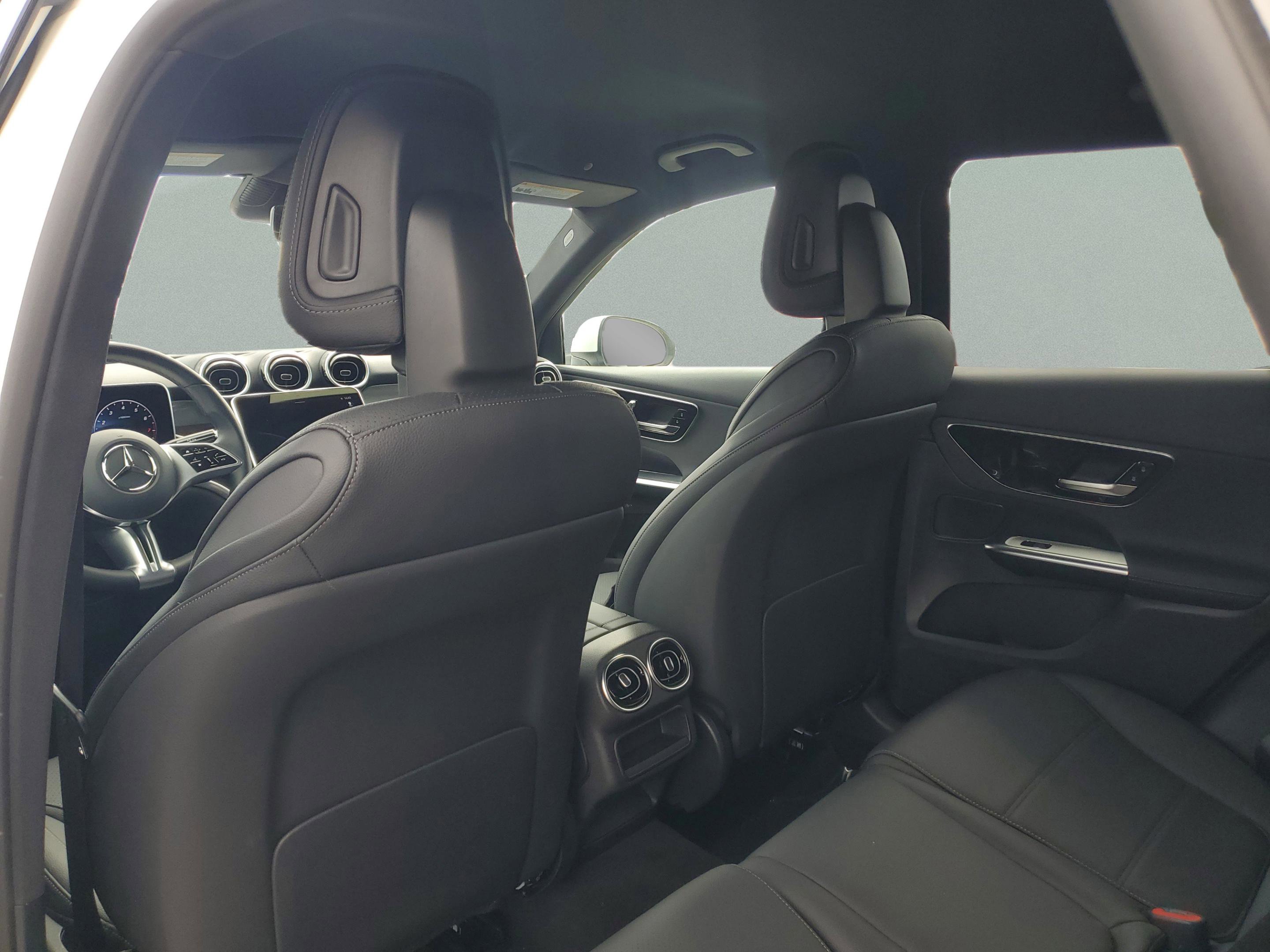 Certified 2025 Mercedes-Benz GLC 300 image 12