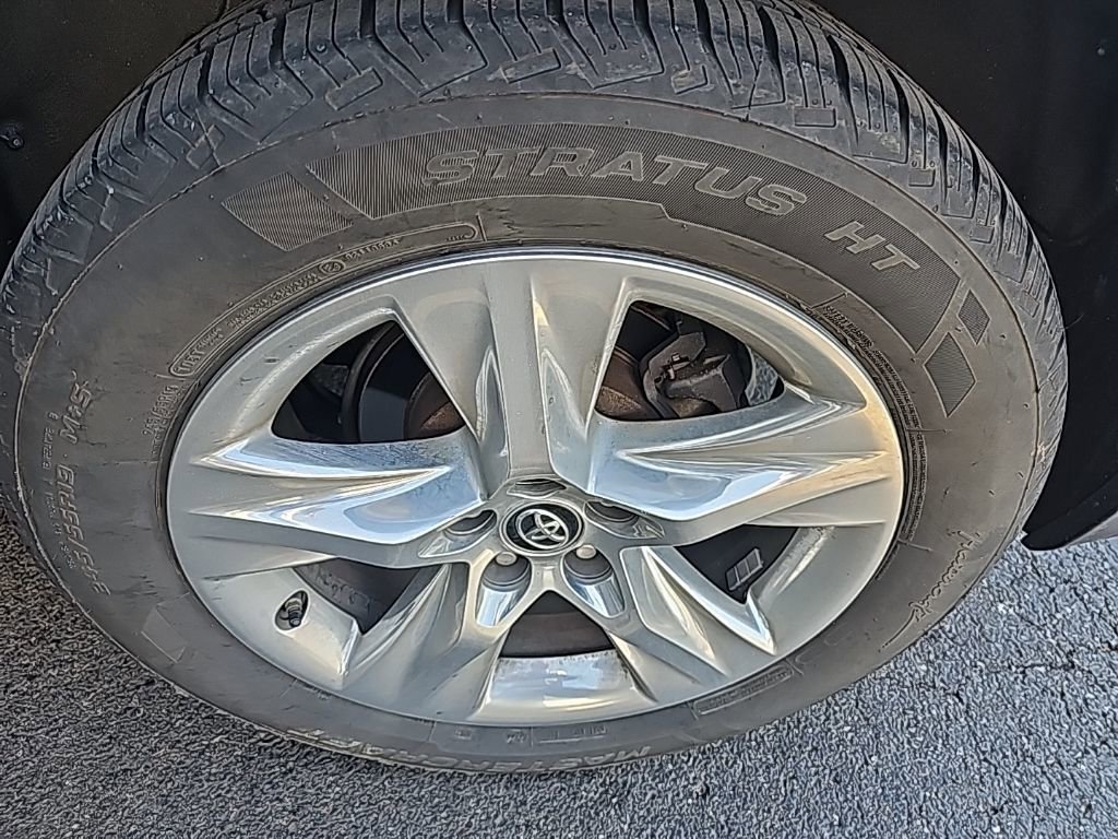 Used 2019 Toyota Highlander Limited FWD image 7