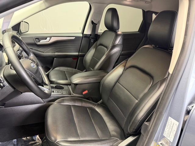 Used 2022 Ford Escape SEL image 16