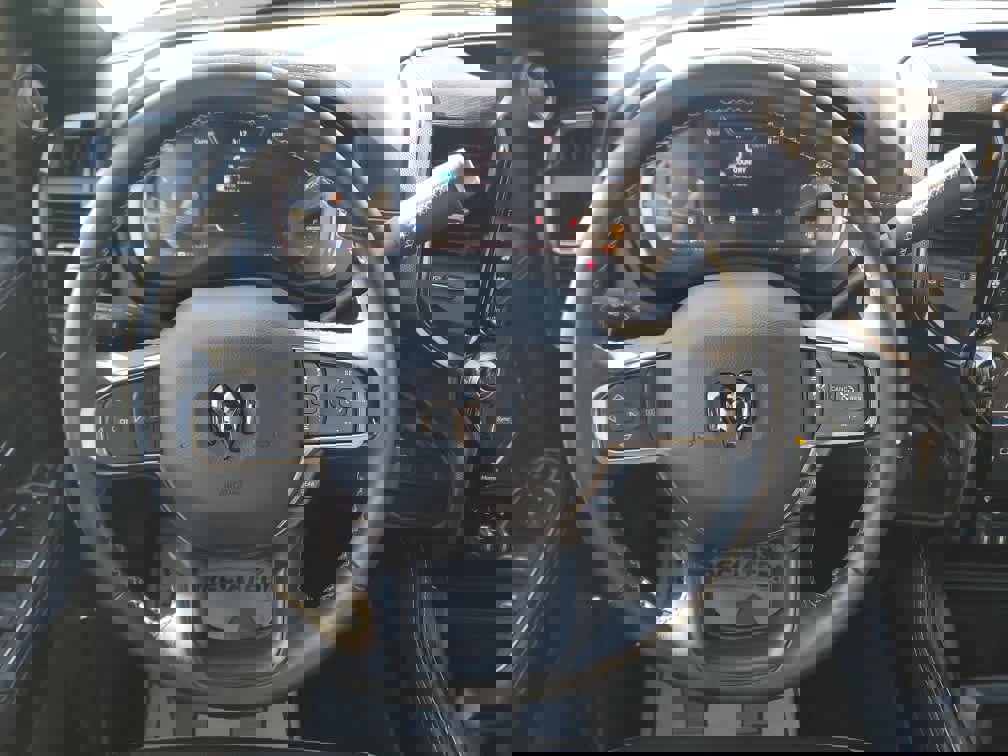 Used 2024 RAM 3500 Limited image 19