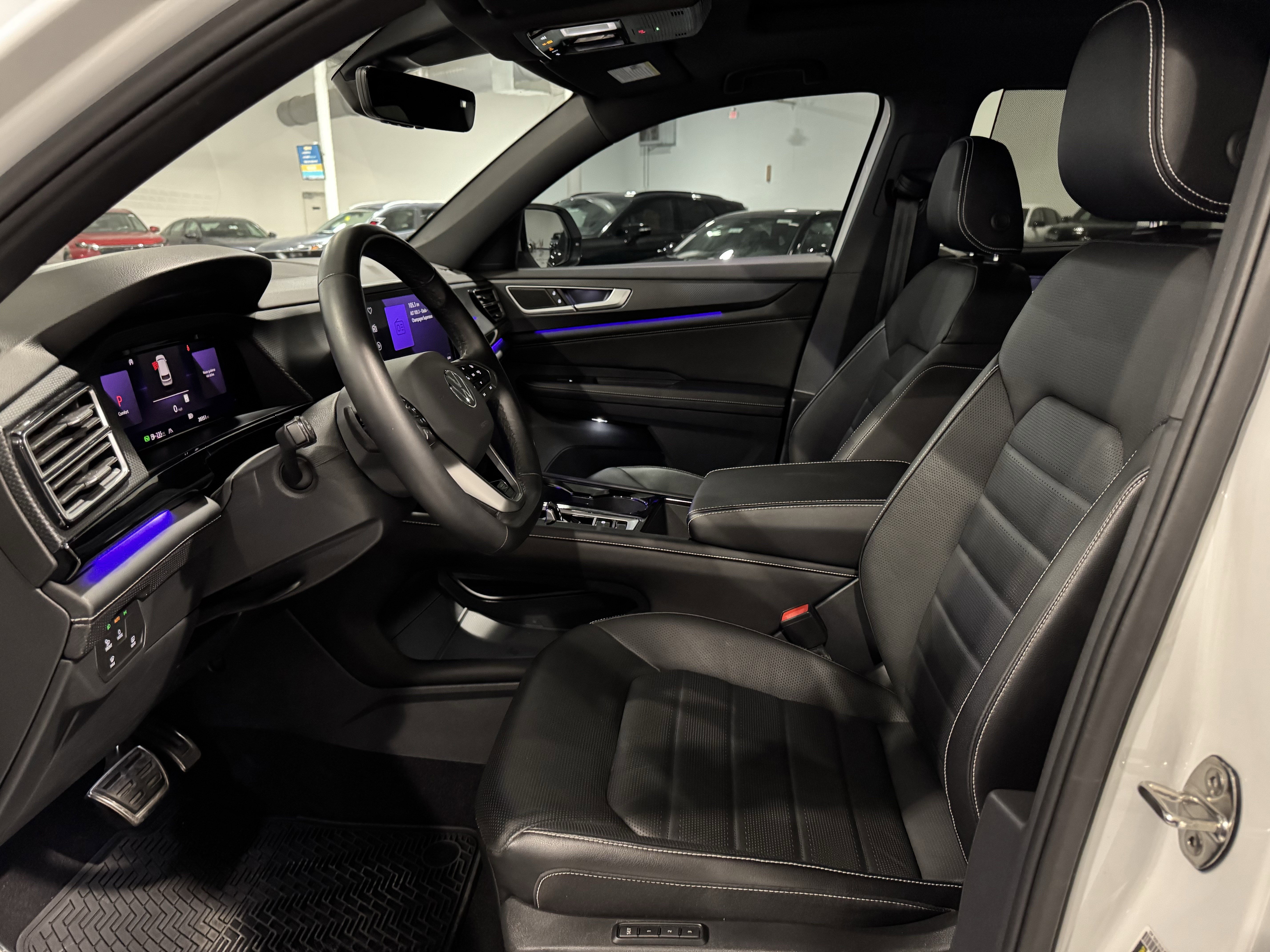 Used 2024 Volkswagen Atlas Cross Sport SEL R-Line image 26