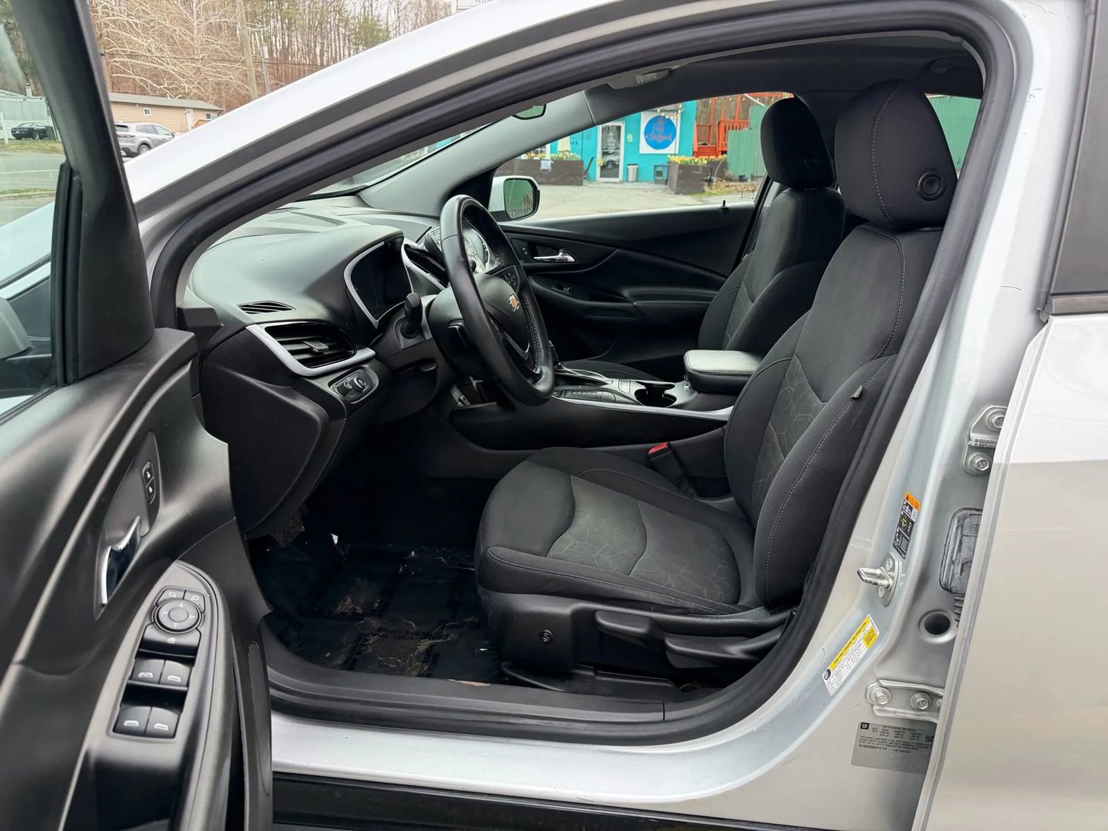 Used 2016 Chevrolet Volt LT FWD image 23