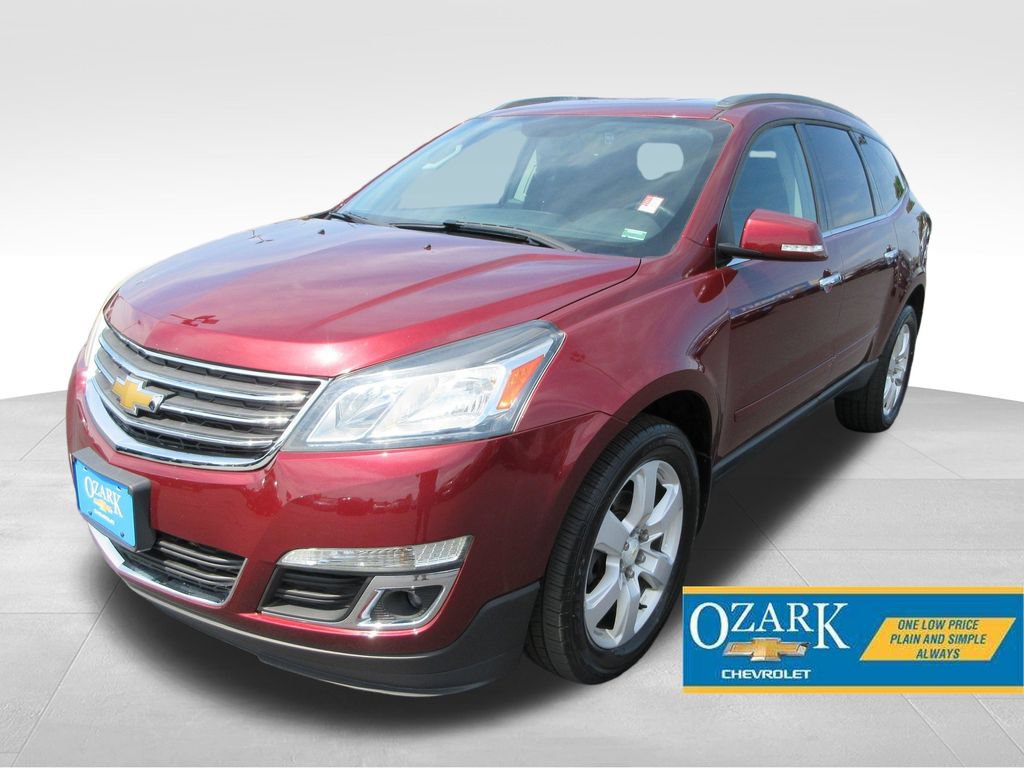 Used 2017 Chevrolet Traverse LT w/ Style and Technology Package FWD image 1