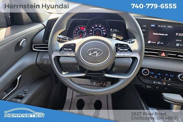 Used 2023 Hyundai Elantra SEL FWD image 7
