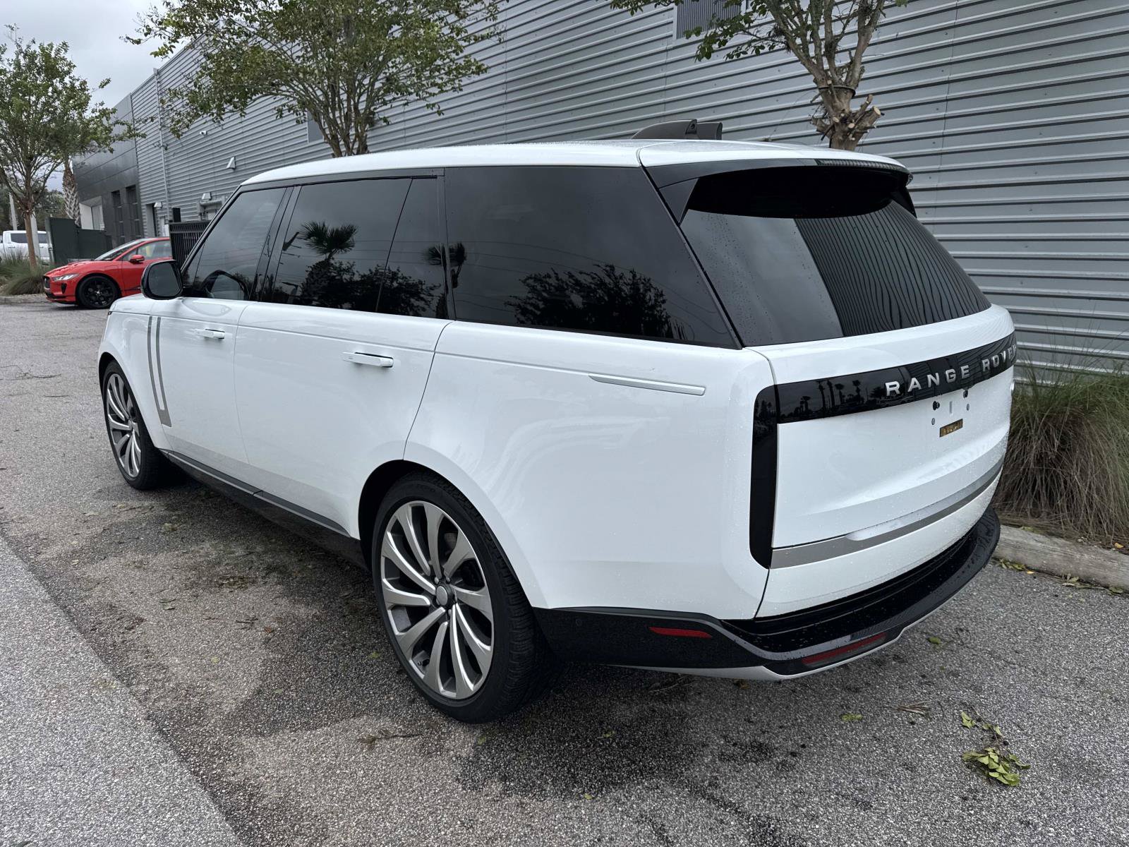 Used 2023 Land Rover Range Rover Long Wheelbase Autobiography AWD/4WD image 3