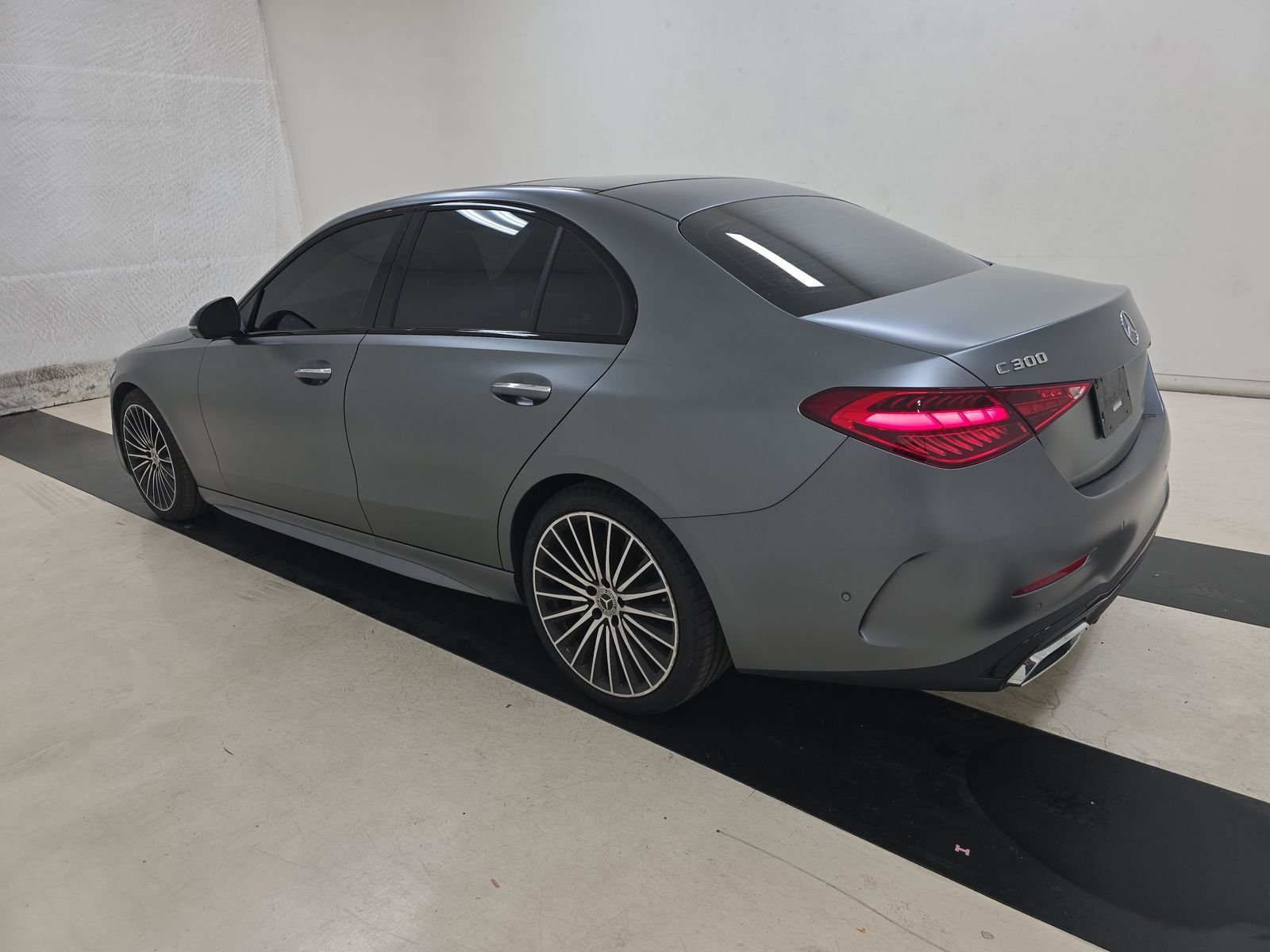 Used 2023 Mercedes-Benz C 300 C 300 image 3