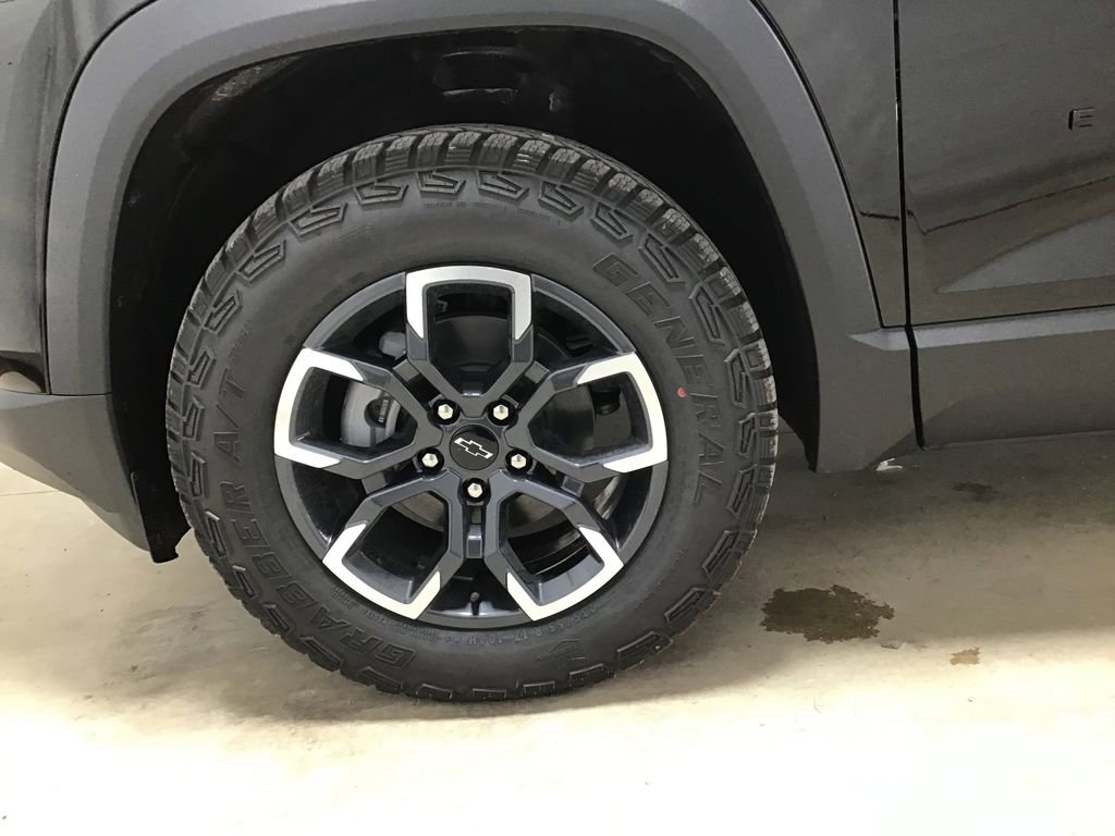 New 2026 Chevrolet Equinox ACTIV w/ Convenience Package III image 30