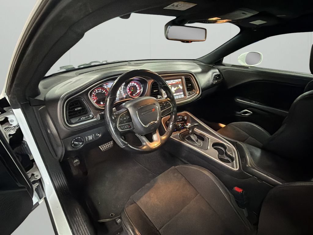 Used 2022 Dodge Challenger R/T Scat Pack w/ Plus Package RWD image 39