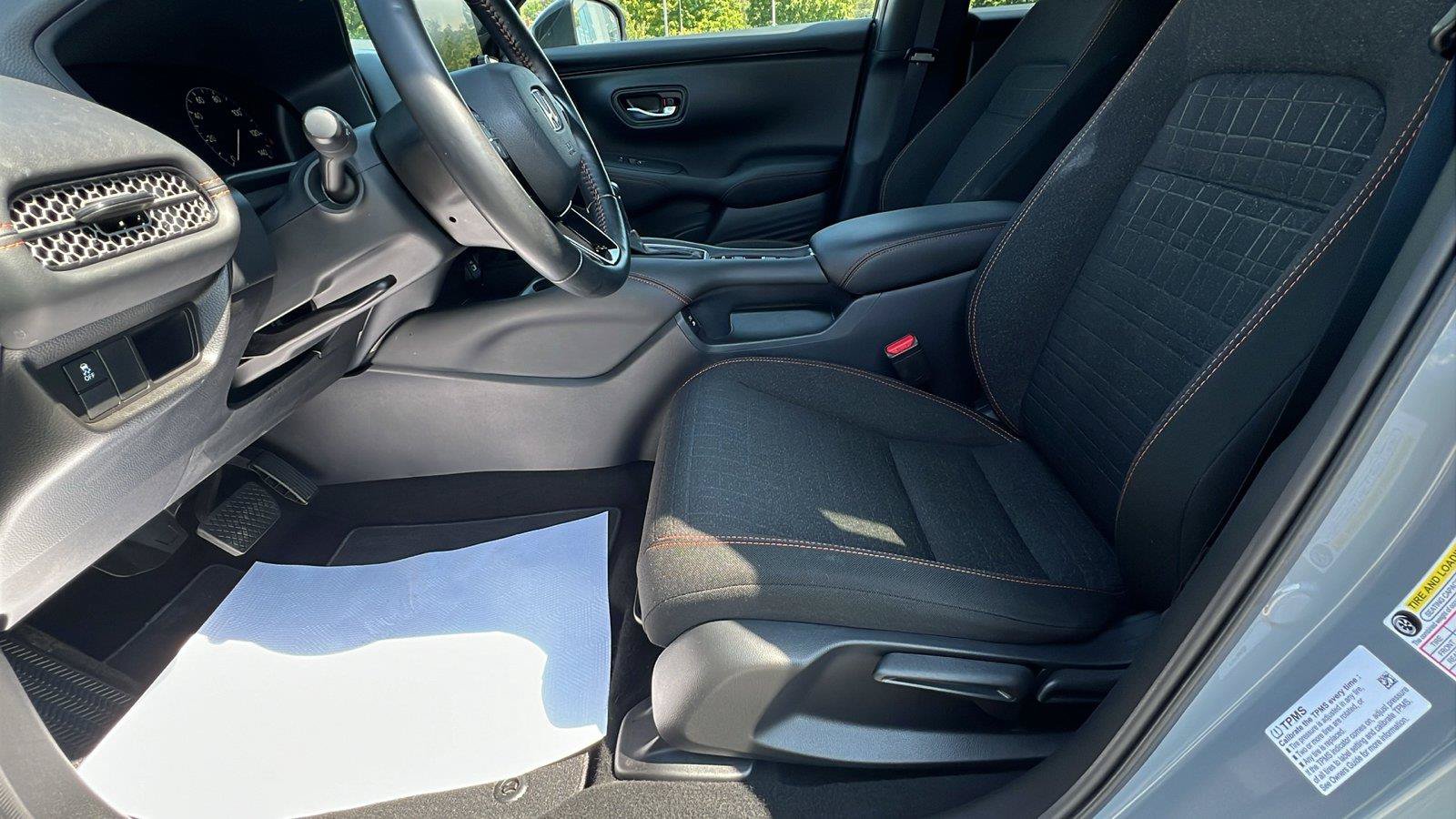 Used 2025 Honda HR-V Sport image 21