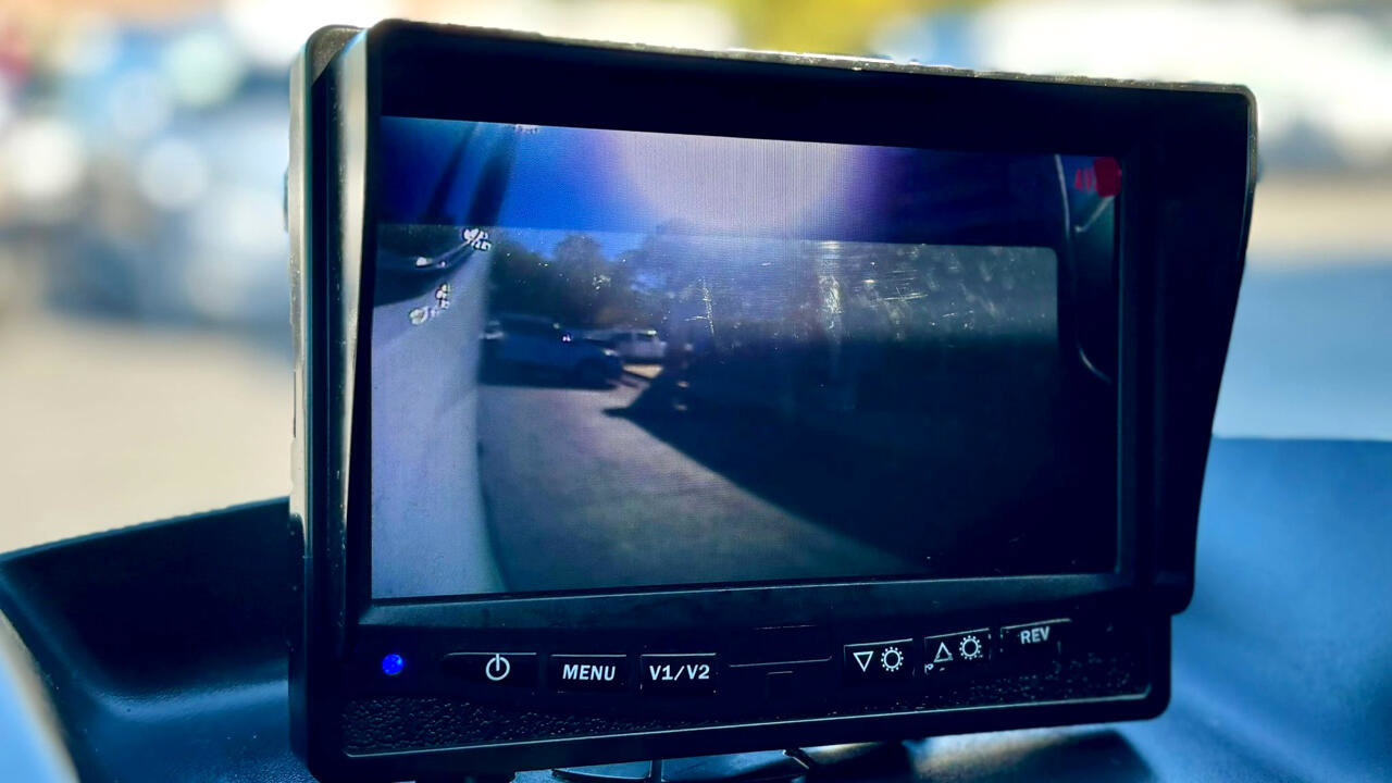 Used 2018 Ford Transit 250 130 Low Roof image 22