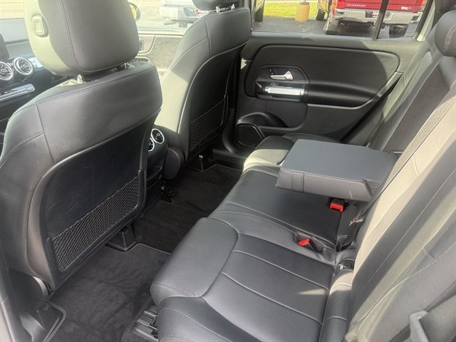 Used 2022 Mercedes-Benz GLB 250 4MATIC image 22