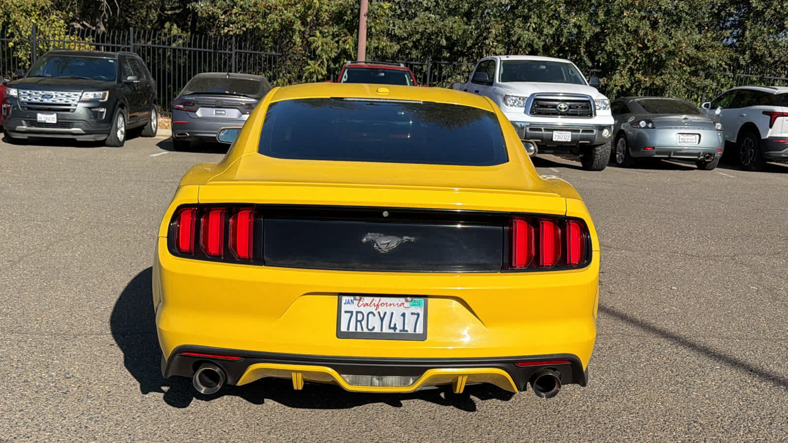Used 2016 Ford Mustang Premium RWD image 6