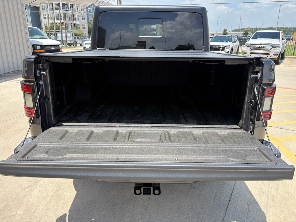 Used 2023 Jeep Gladiator Sport AWD/4WD image 24