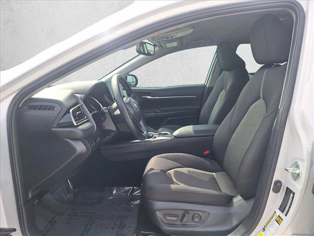 Used 2023 Toyota Camry LE w/ Convenience Package image 11