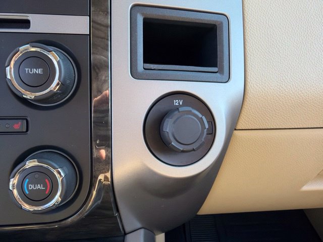 Used 2015 Ford Expedition EL Limited w/ Equipment Group 301A AWD/4WD image 23