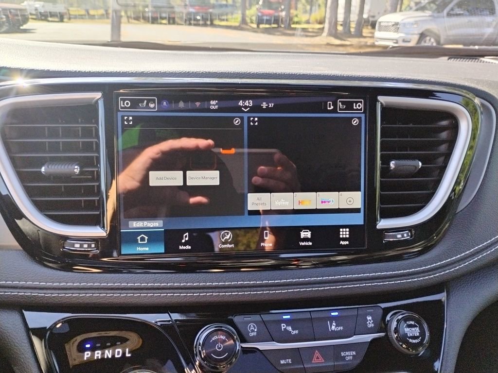 New 2026 Chrysler Pacifica Select image 29