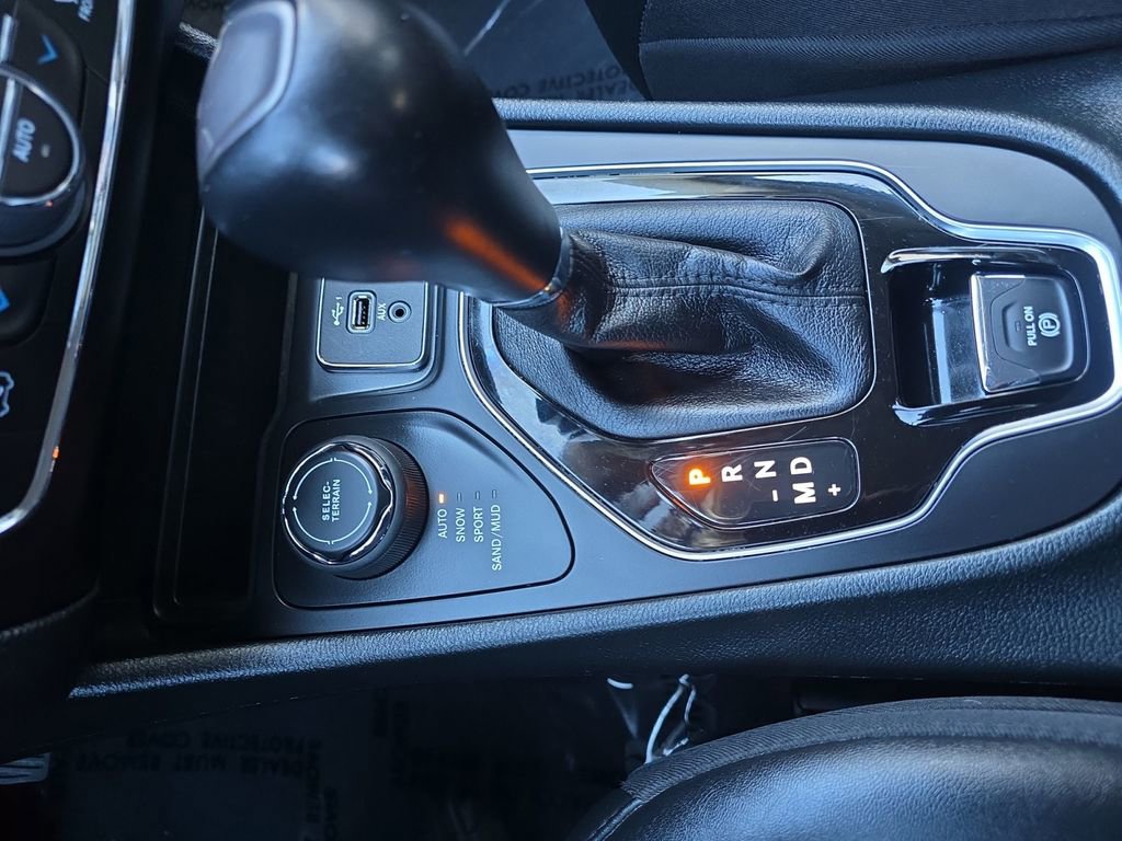 Used 2023 Jeep Cherokee Altitude Lux image 21