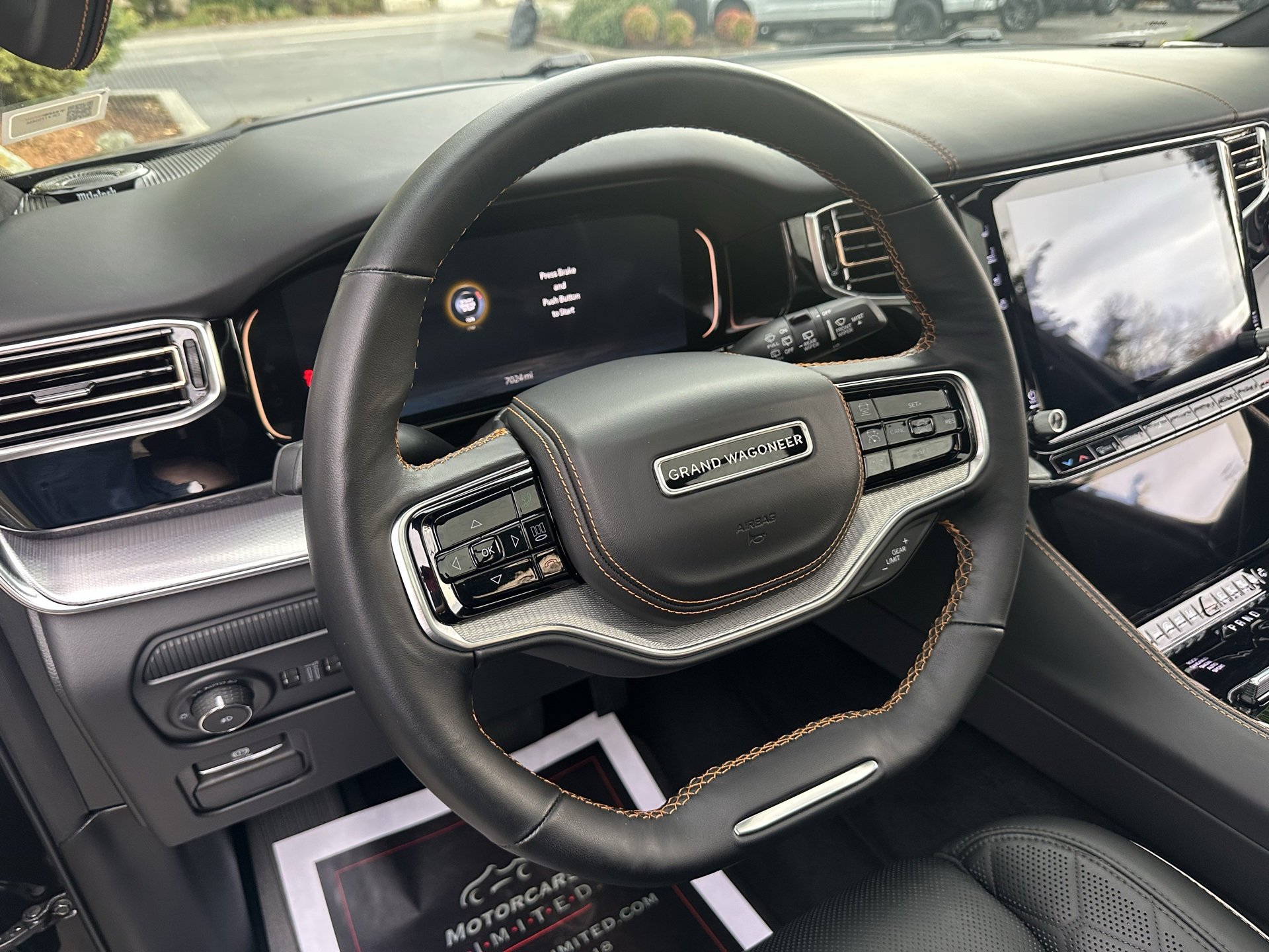 Used 2023 Jeep Grand Wagoneer Series III w/ Rear-Seat Entertainment Group image 39