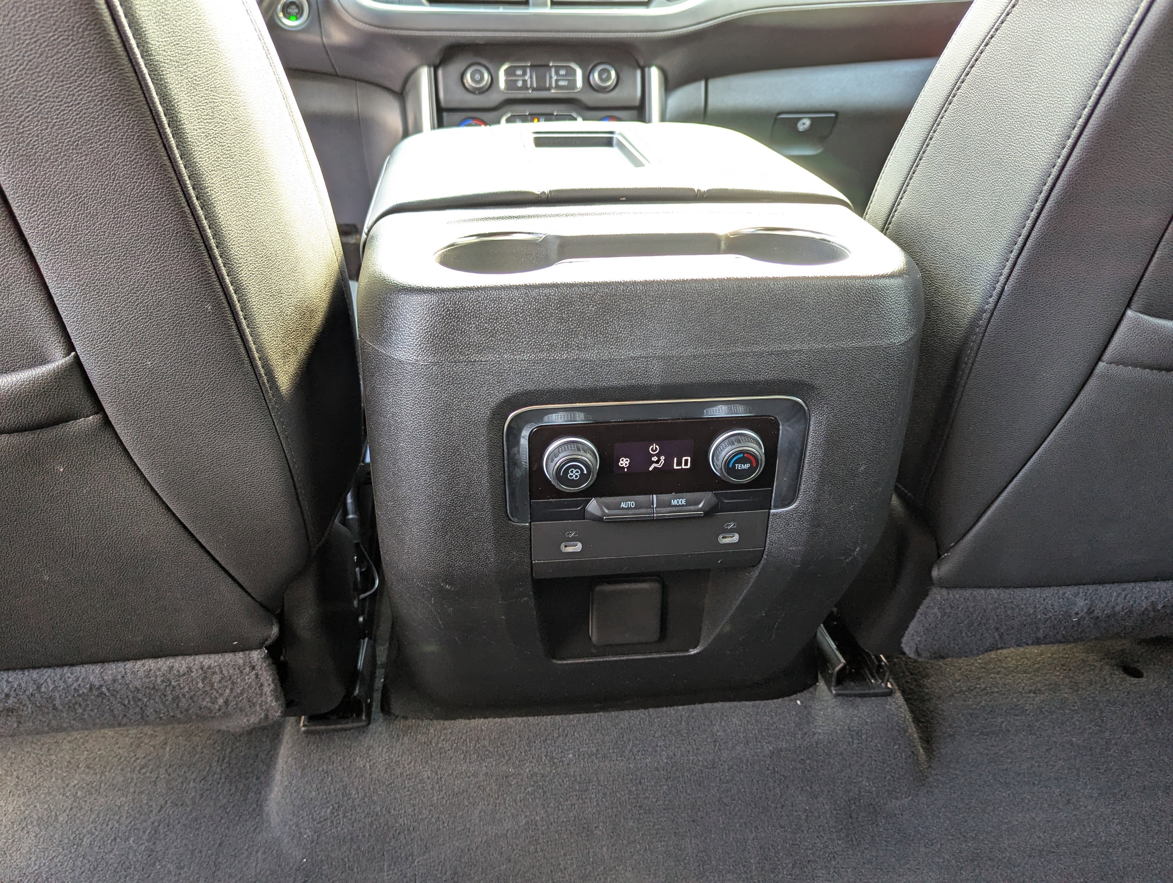 Used 2022 Chevrolet Tahoe Z71 image 14