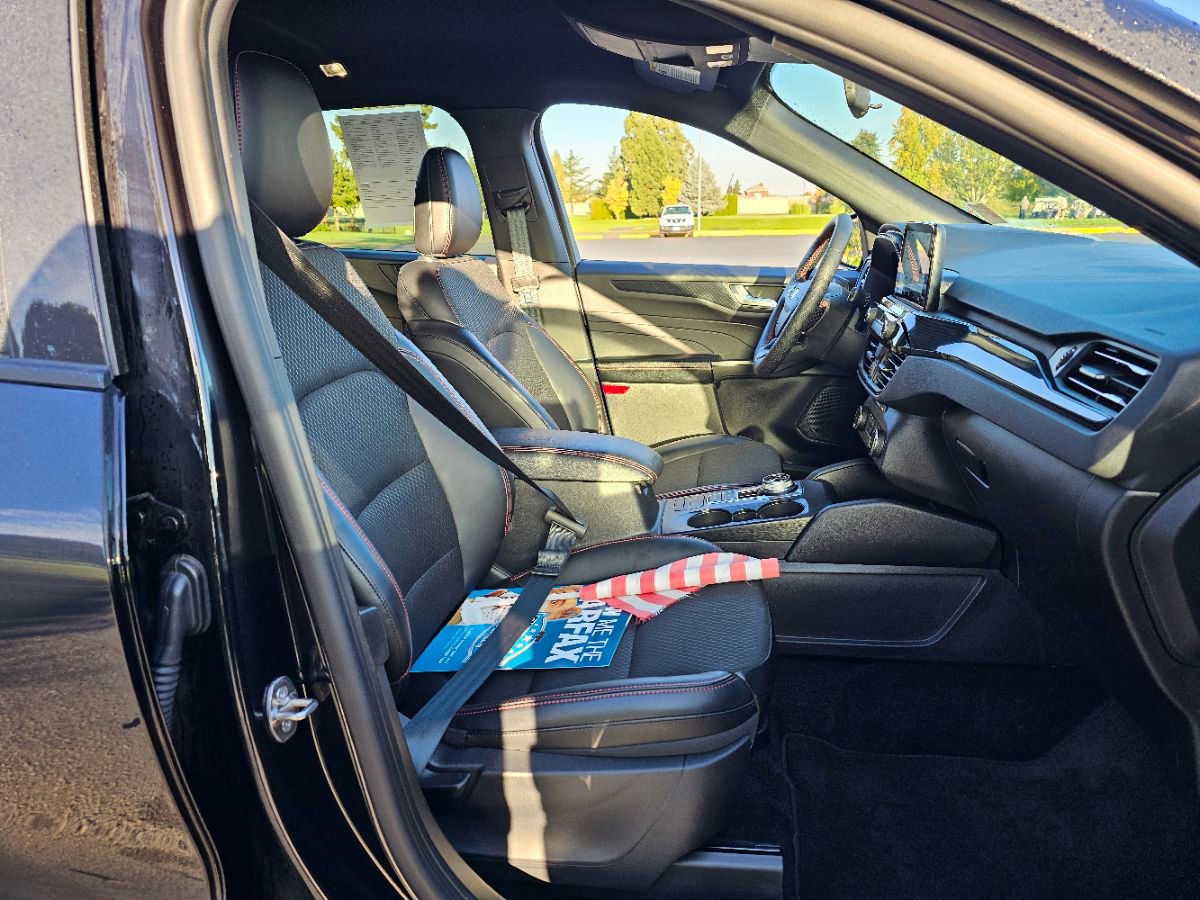 Used 2025 Ford Escape ST-Line Select image 9