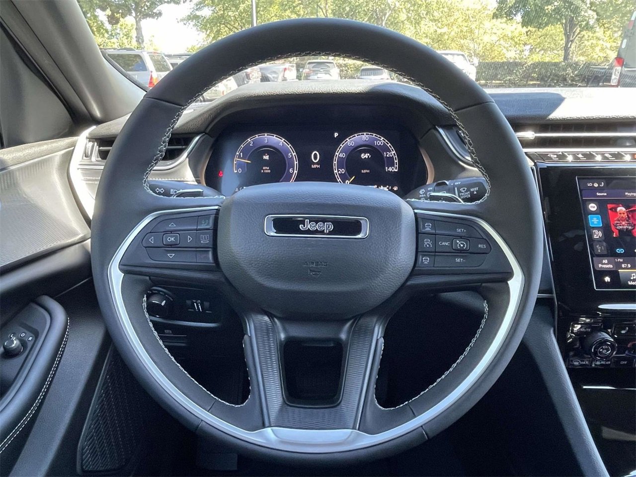 New 2025 Jeep Grand Cherokee Altitude image 34