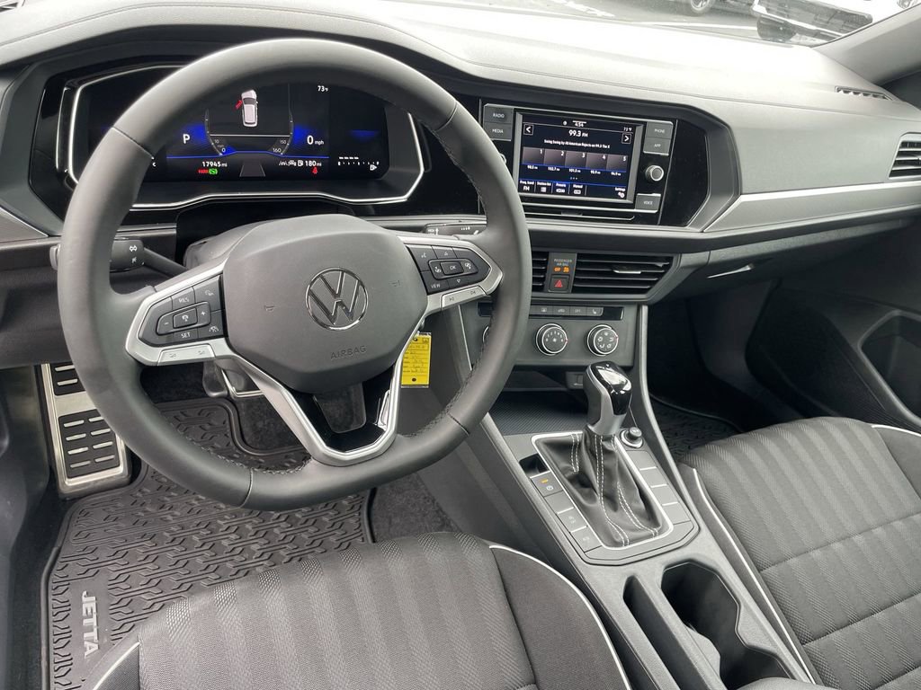 Used 2024 Volkswagen Jetta Sport FWD image 10
