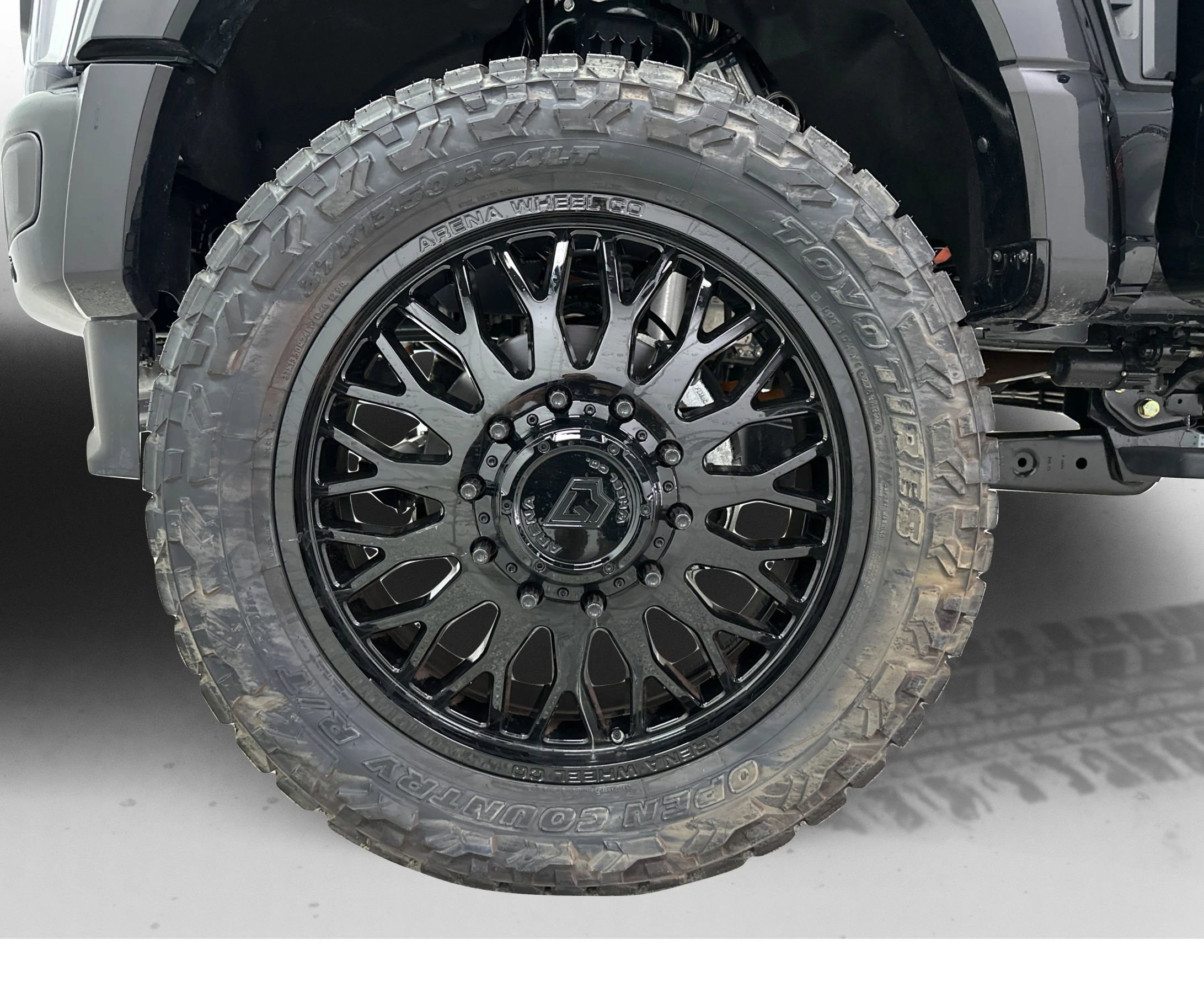 Used 2026 Ford F450 Platinum w/ FX4 Off-Road Package AWD/4WD image 27