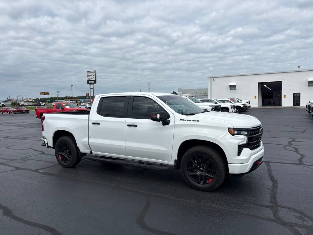 Used 2024 Chevrolet Silverado 1500 RST w/ Redline Edition AWD/4WD image 8