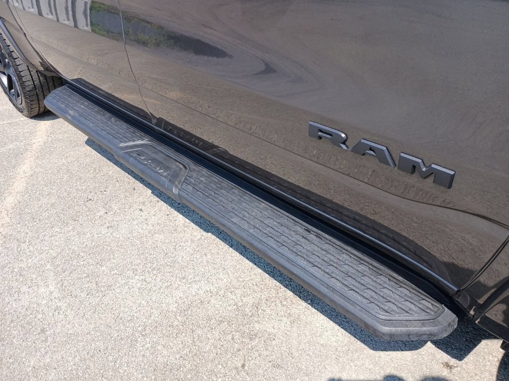 Used 2022 RAM 1500 Laramie AWD/4WD image 31