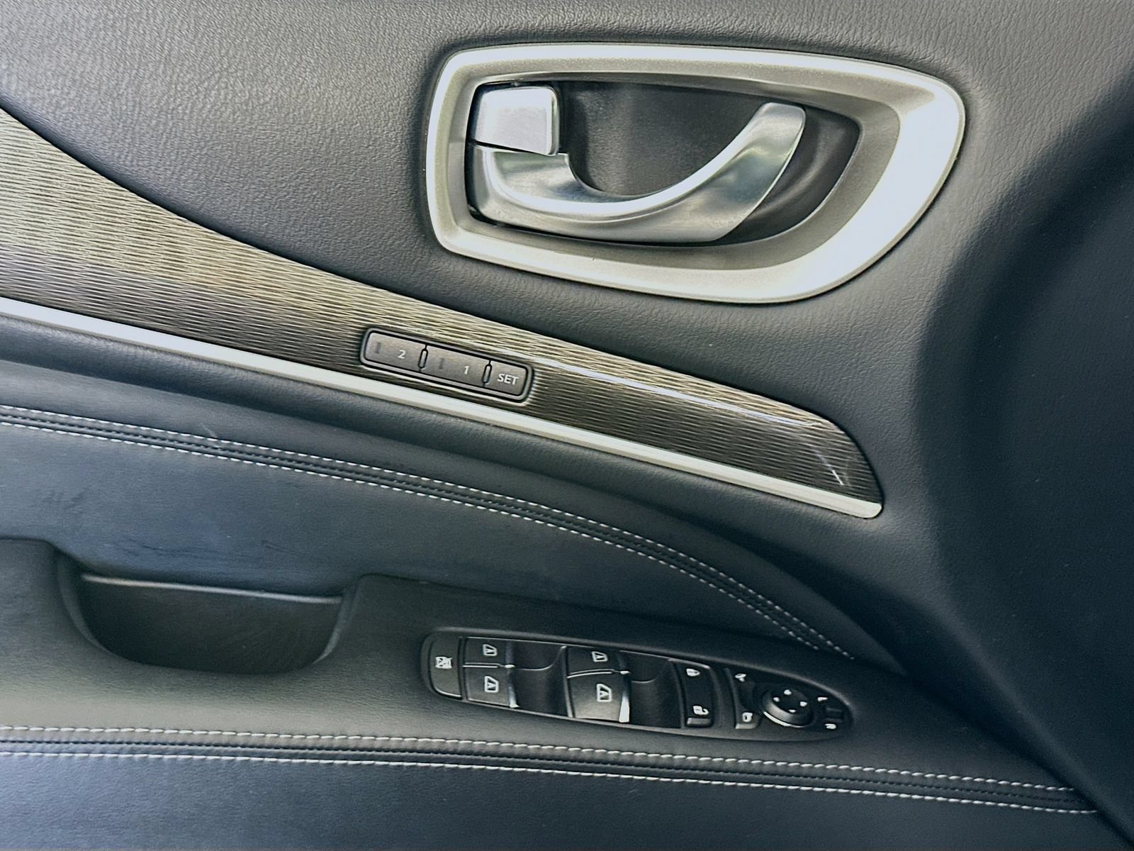 Used 2020 INFINITI QX60 Luxe w/ Essential Package AWD/4WD image 18