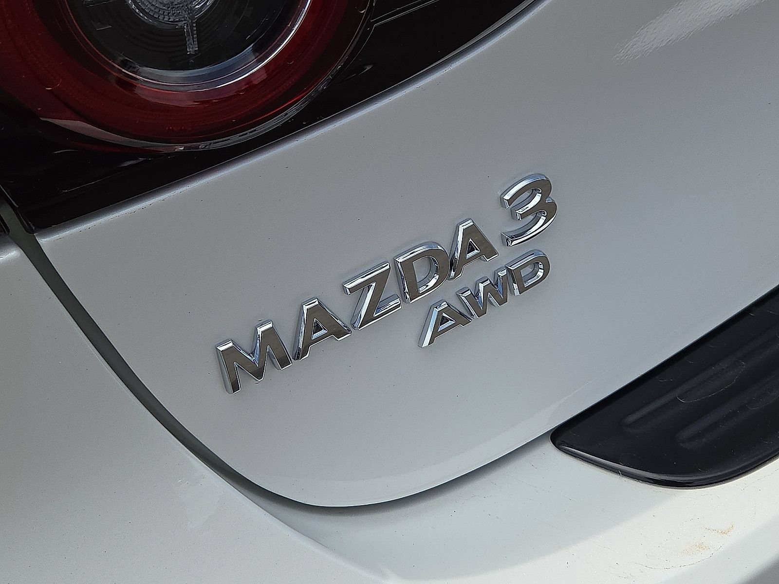 New 2026 MAZDA MAZDA3 Hatchback w/Premium Plus Pkg AWD/4WD image 11