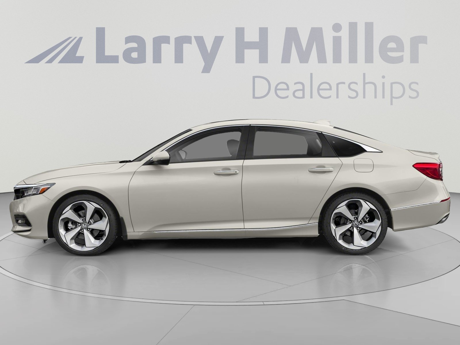 Used 2019 Honda Accord Touring image 4