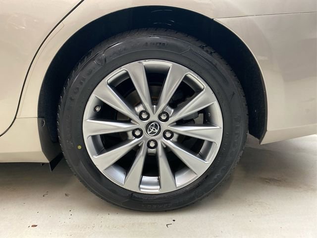 Used 2015 Toyota Camry XLE image 18